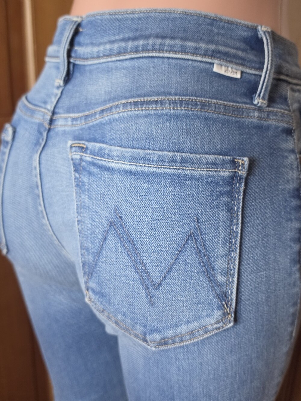NWOT Mother Lil Weekender Layover Jeans 28 - Picture 13 of 16